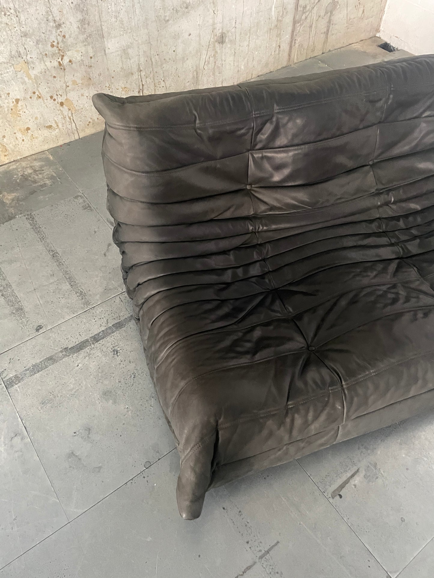 LIGNE ROSET TOGO - 2 Seater