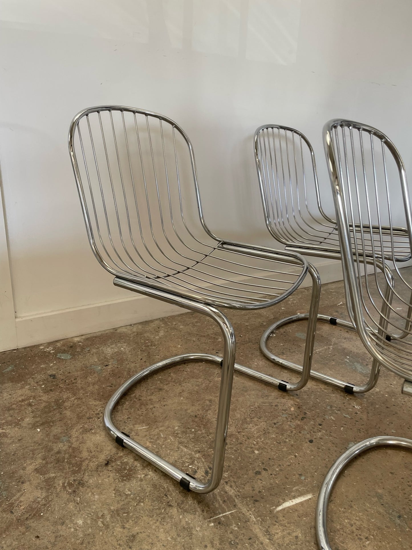 GASTONE RINALDI Cantilever Chairs x 4