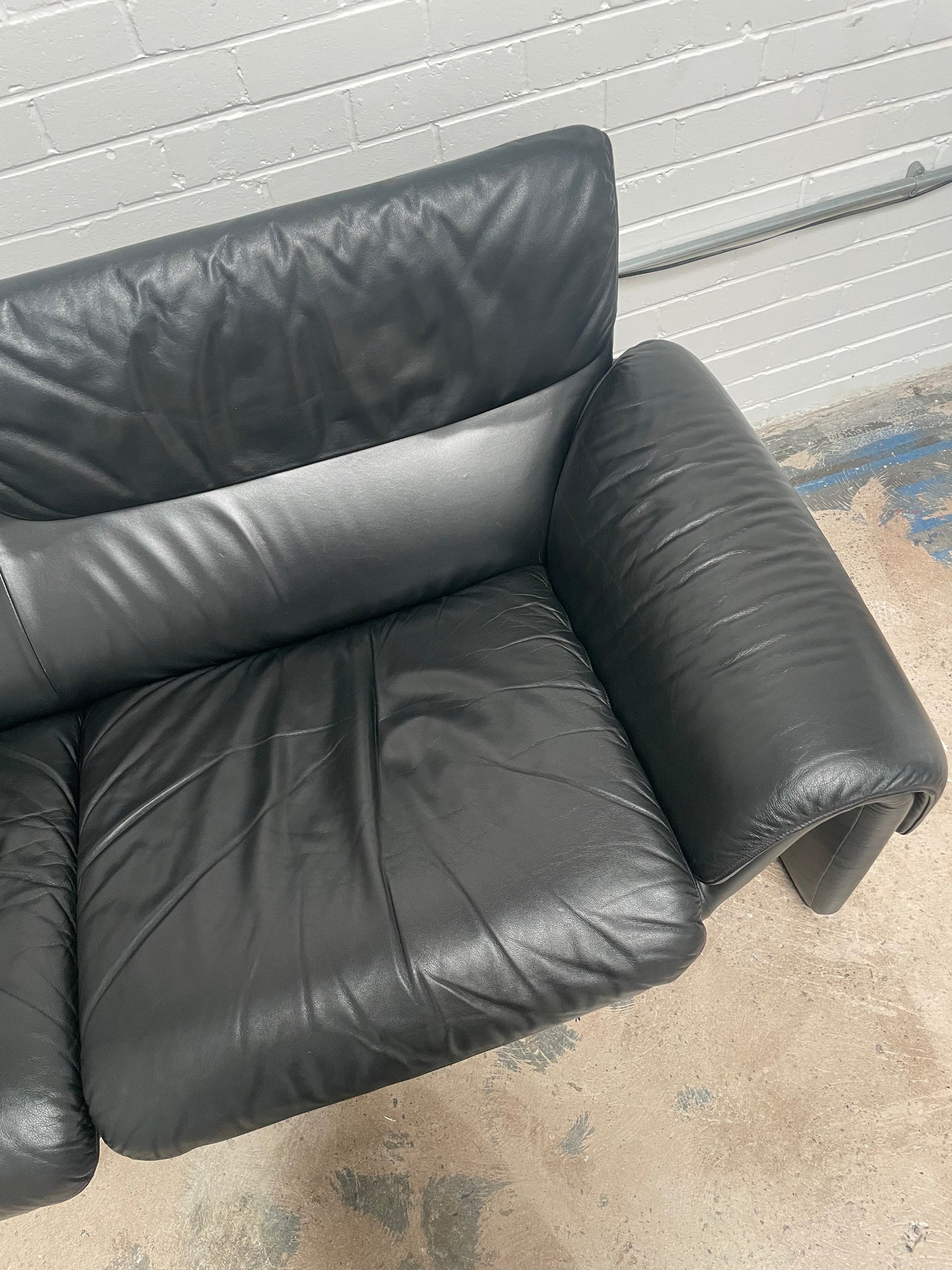 DE SEDE DS-2011 Black Leather Sofa
