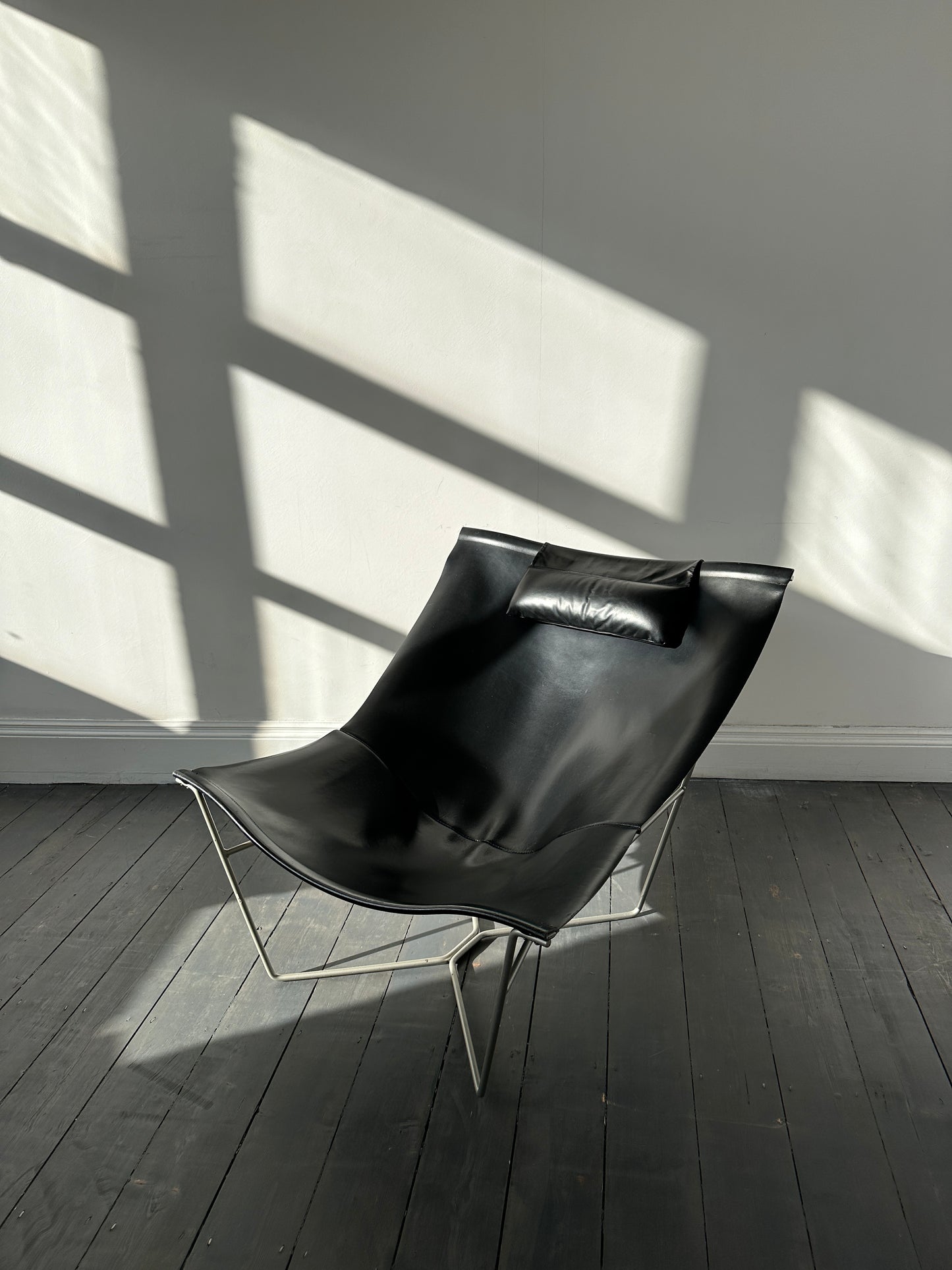 DAVID WEEKS FOR HABITAT 1980’s Black Semana Sling Chair