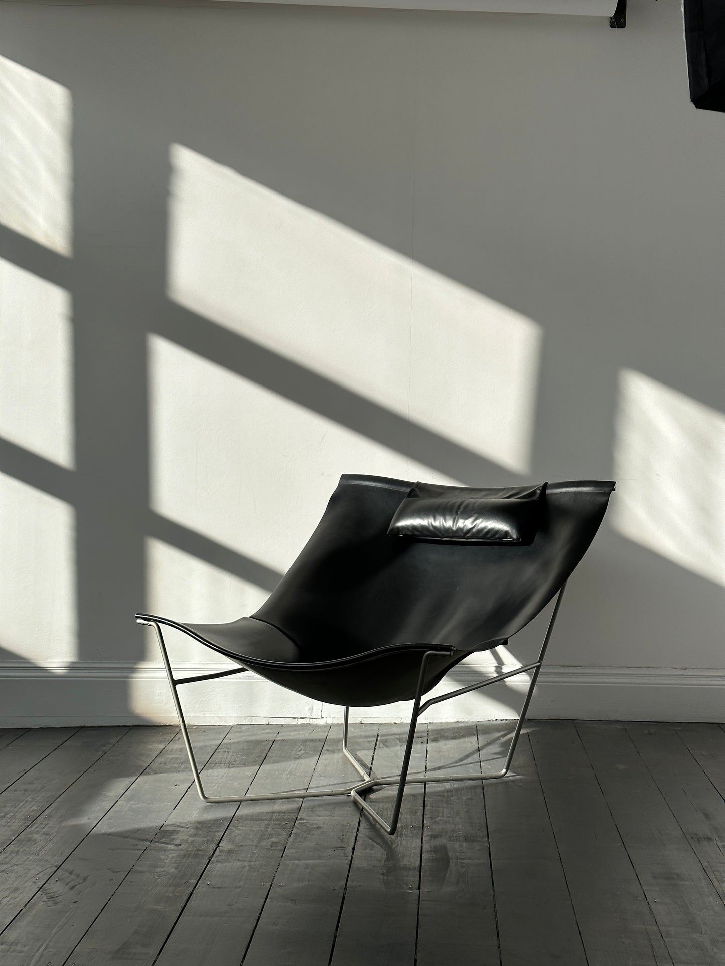 DAVID WEEKS FOR HABITAT 1980’s Black Semana Sling Chair