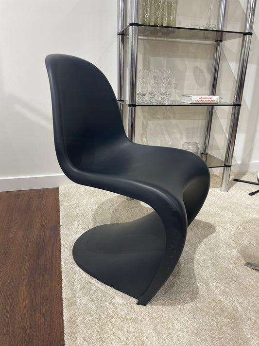 VERNER PANTON Panton Chair in Black