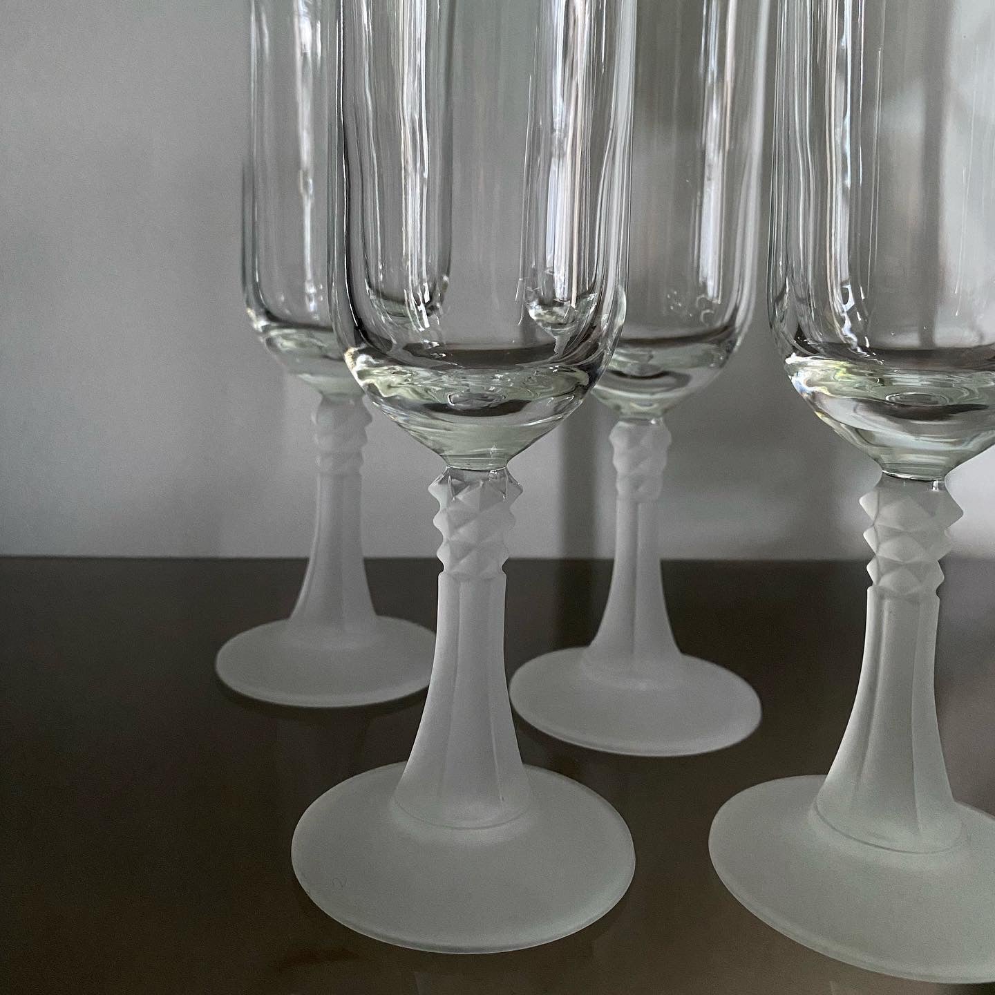 FROSTED Stem Vintage Flutes (set of 4)